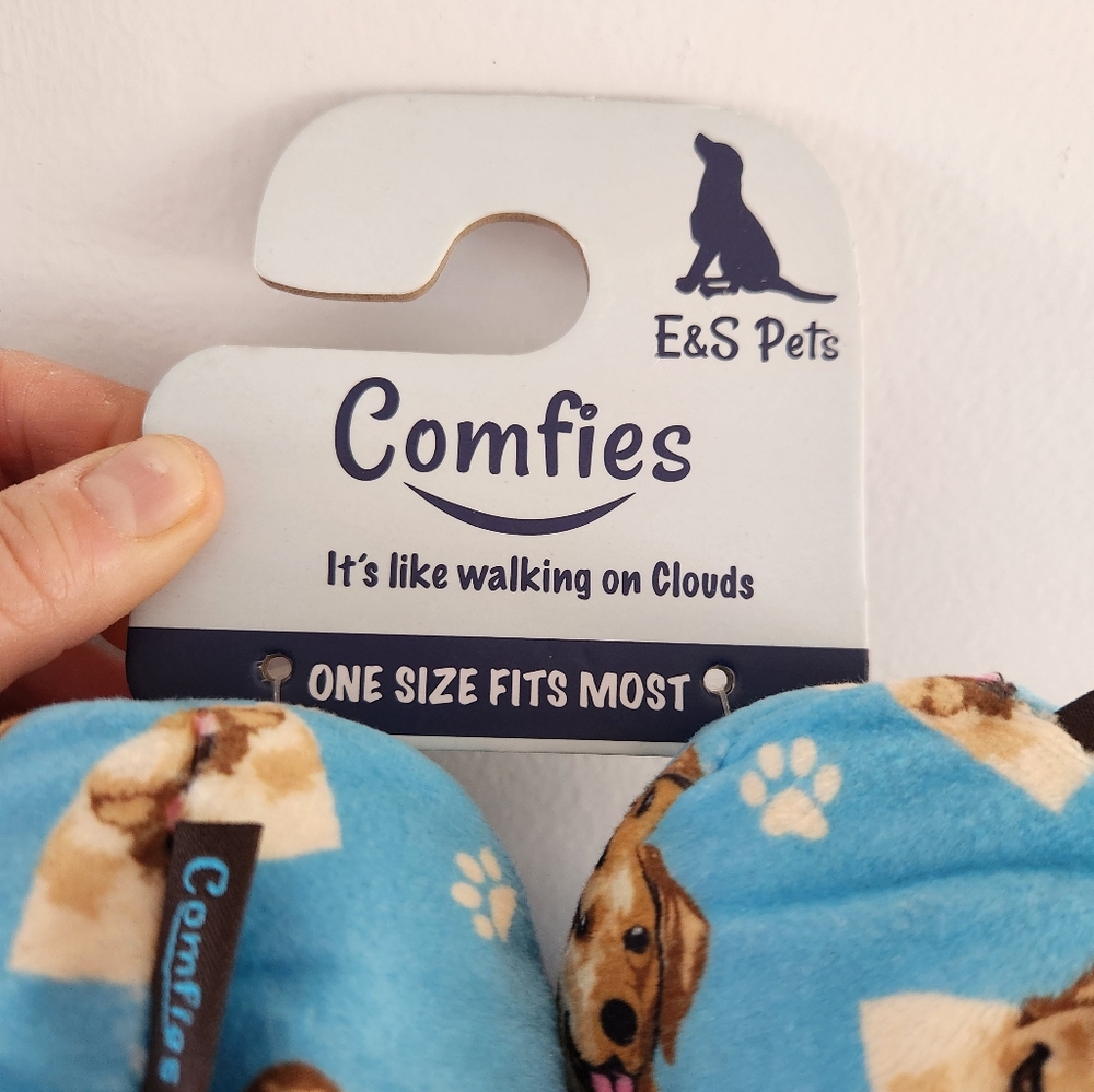 Comfies Yellow Lab Slippers Size OS - Picture 2 of 7